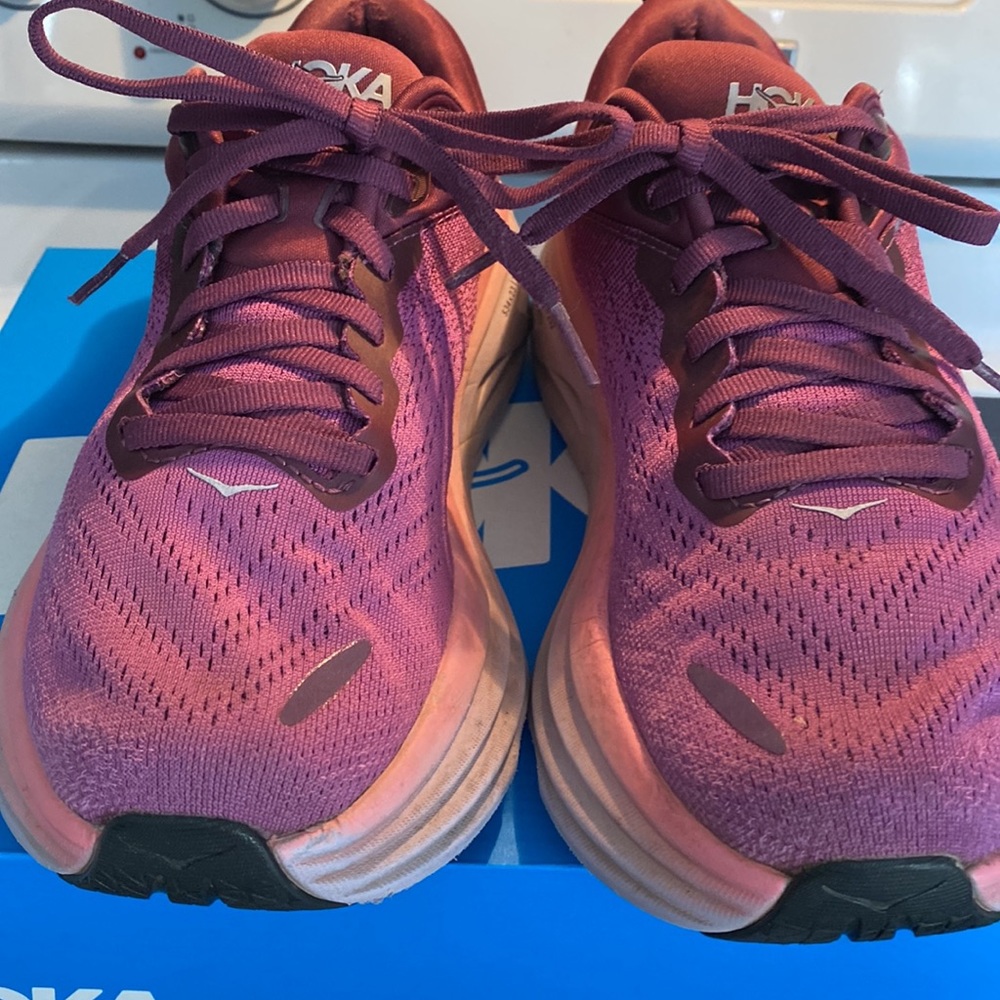 Hoka Bondi 8 size 7
